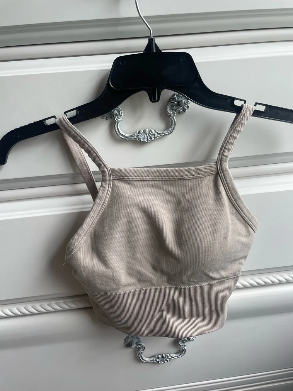 Aura Ribbed High-Neck Cropped Tank - Picture 2 of 3